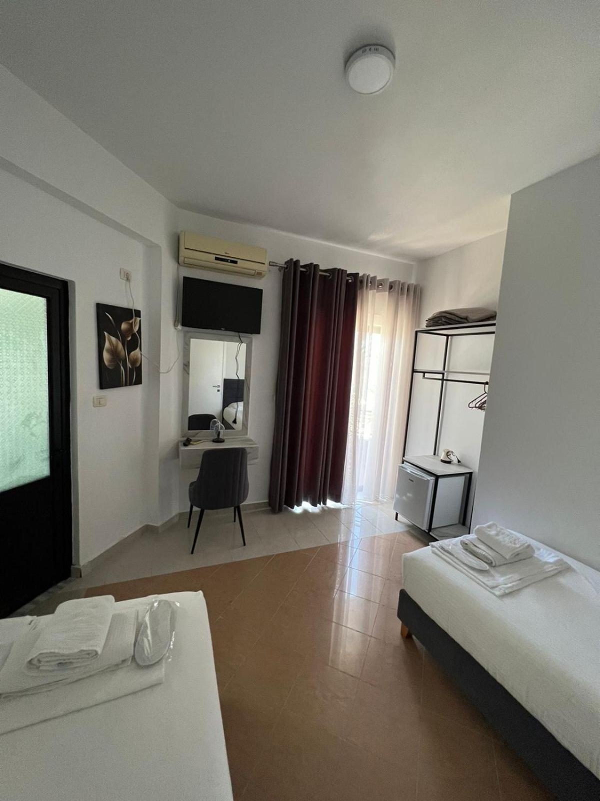 Hotel Summer Sarandë Eksteriør billede