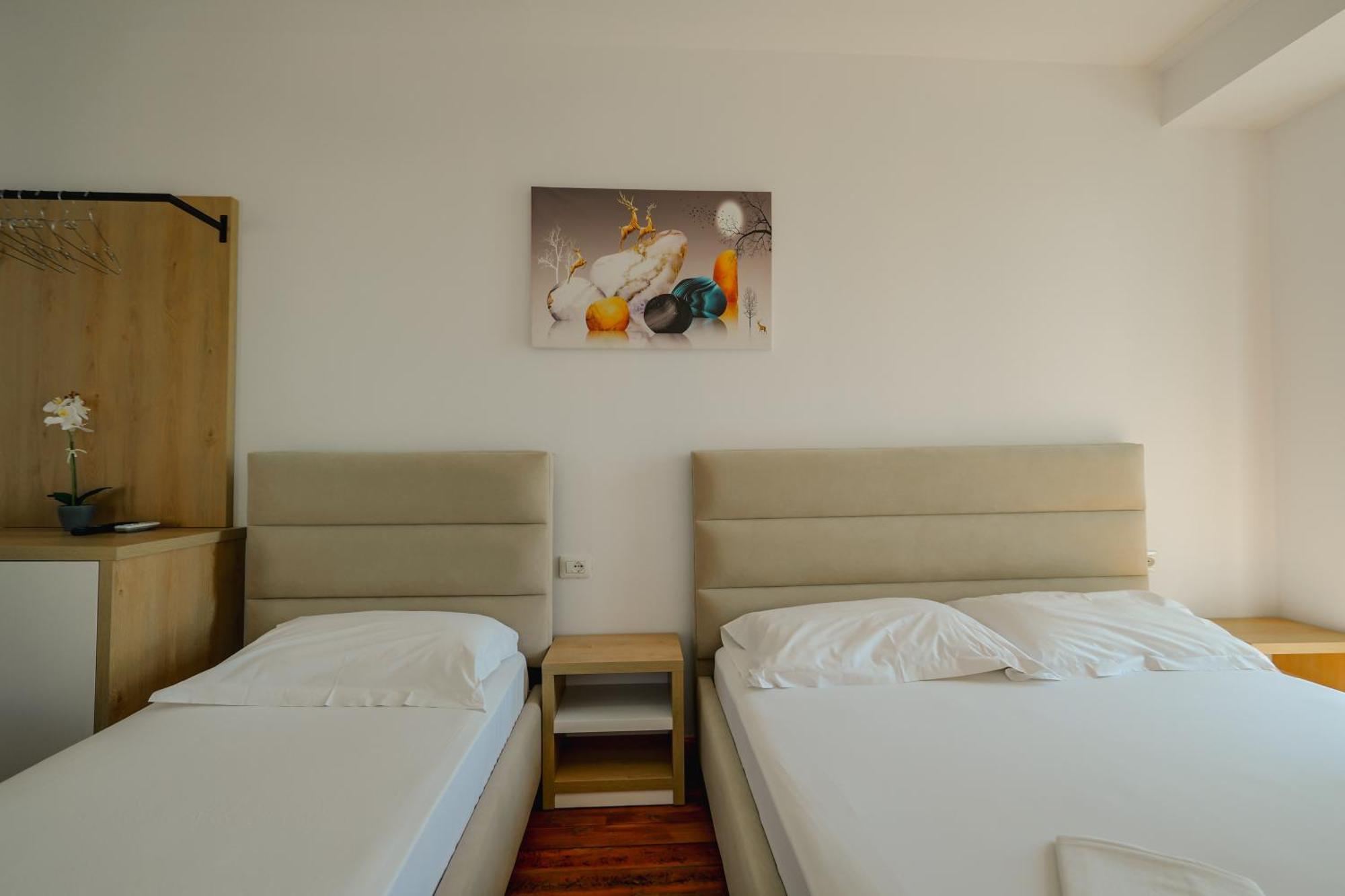 Hotel Summer Sarandë Eksteriør billede