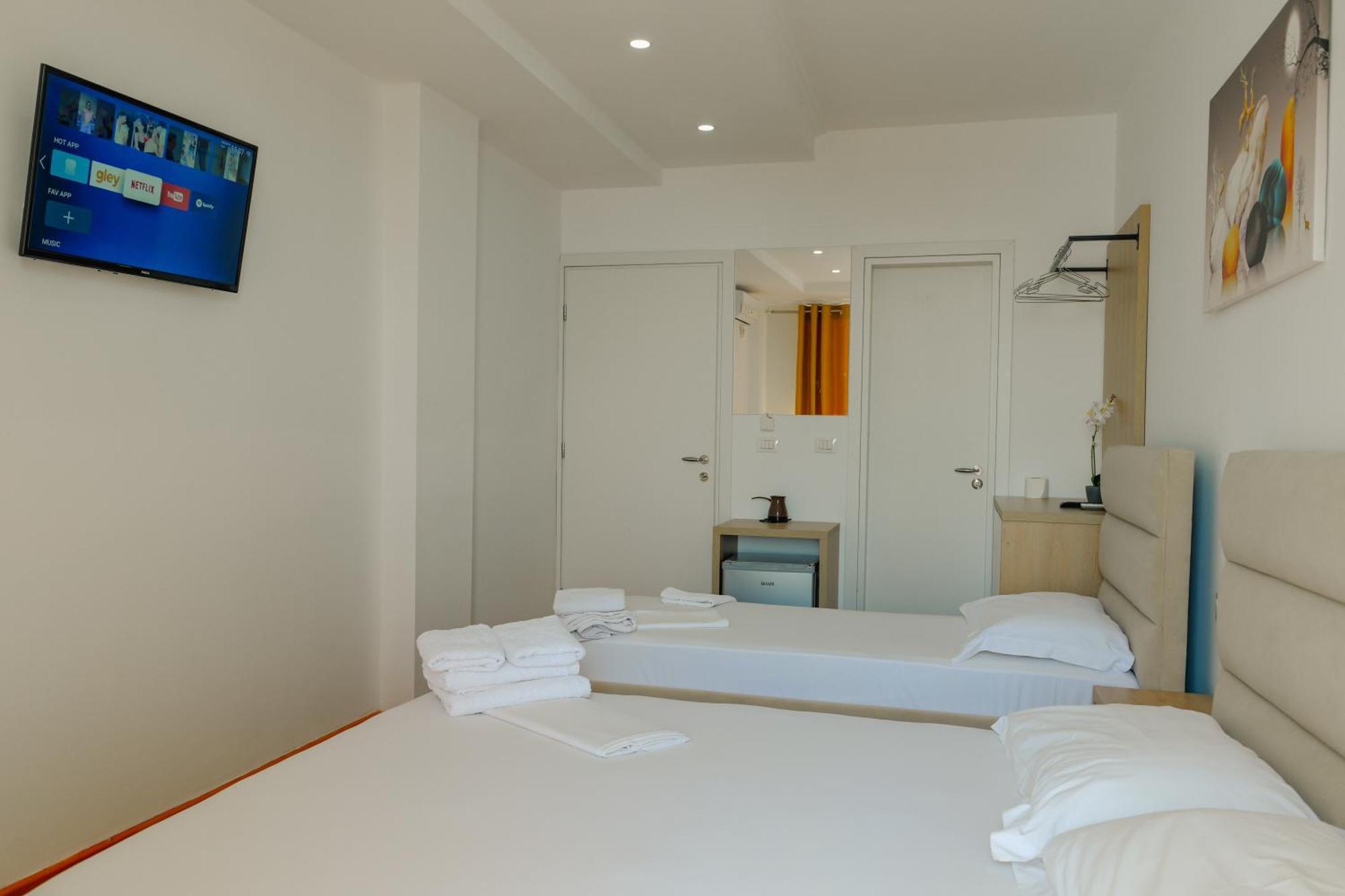 Hotel Summer Sarandë Eksteriør billede