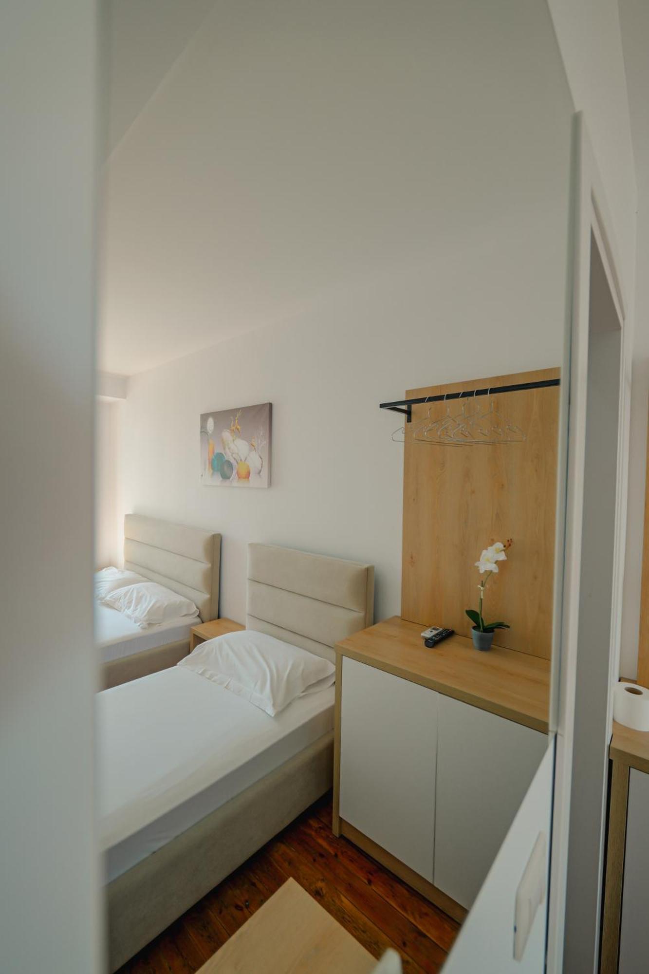 Hotel Summer Sarandë Eksteriør billede