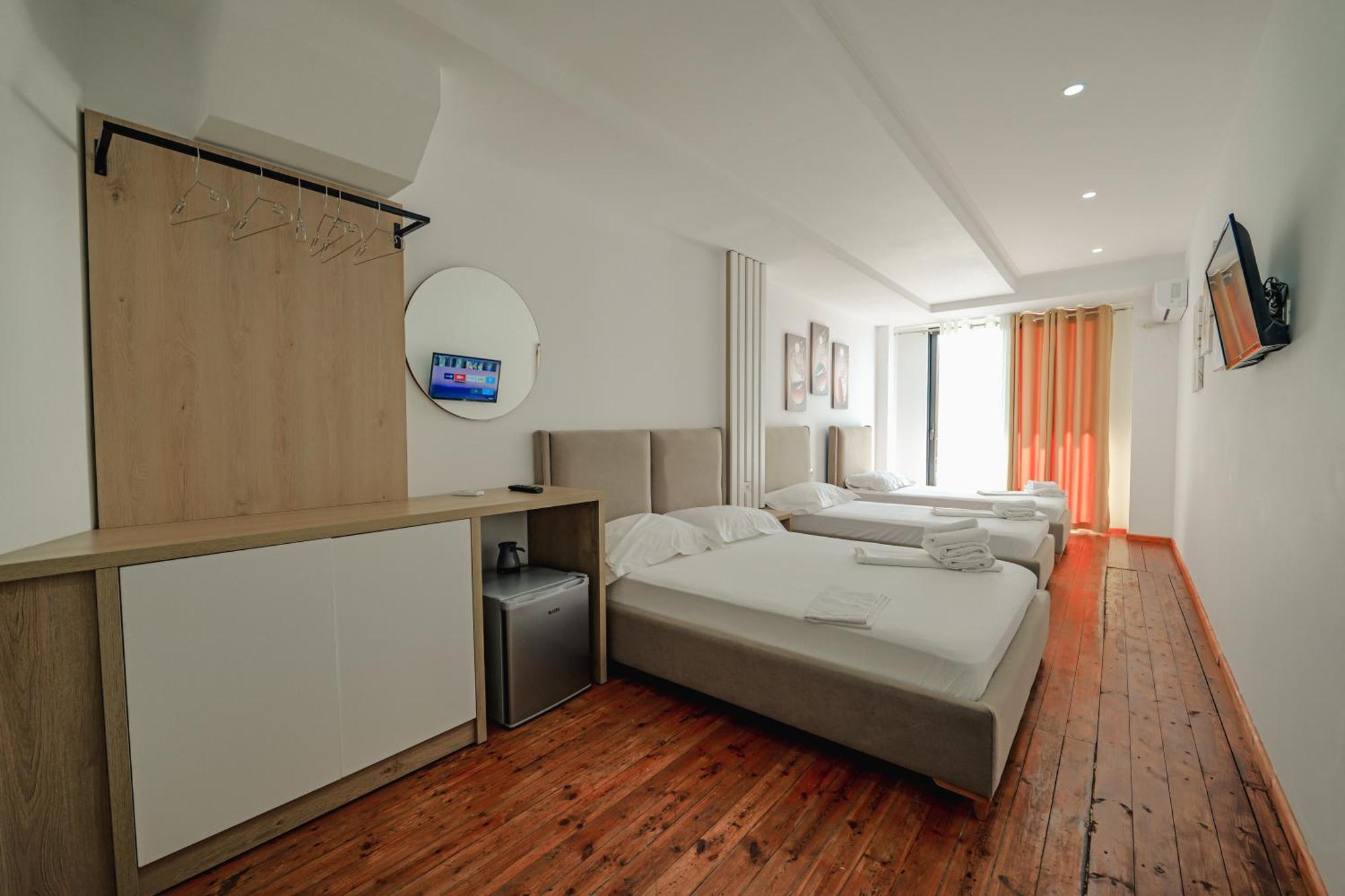 Hotel Summer Sarandë Eksteriør billede