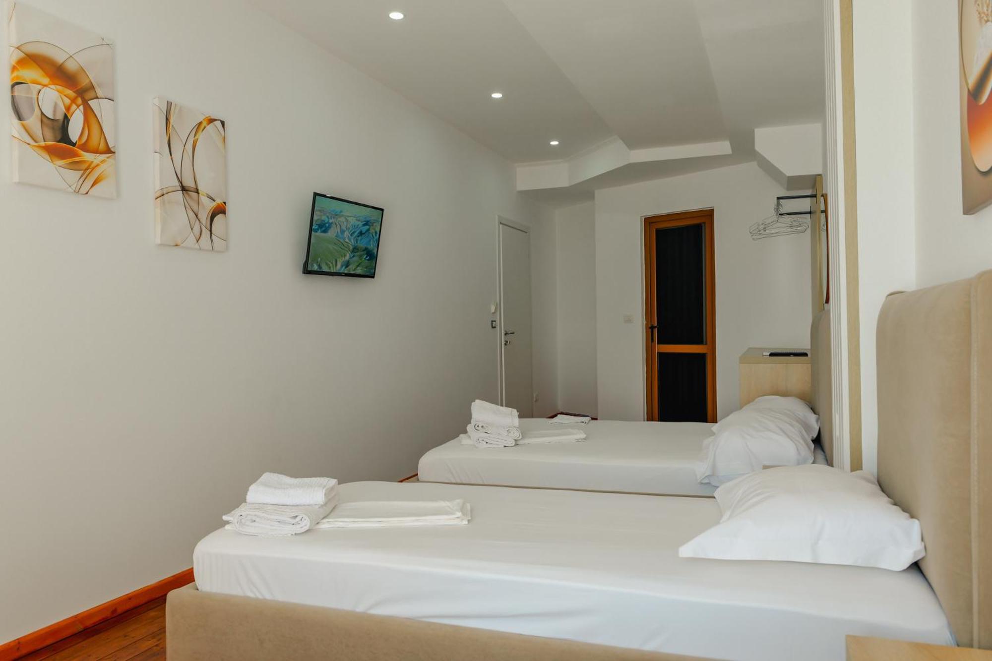Hotel Summer Sarandë Eksteriør billede