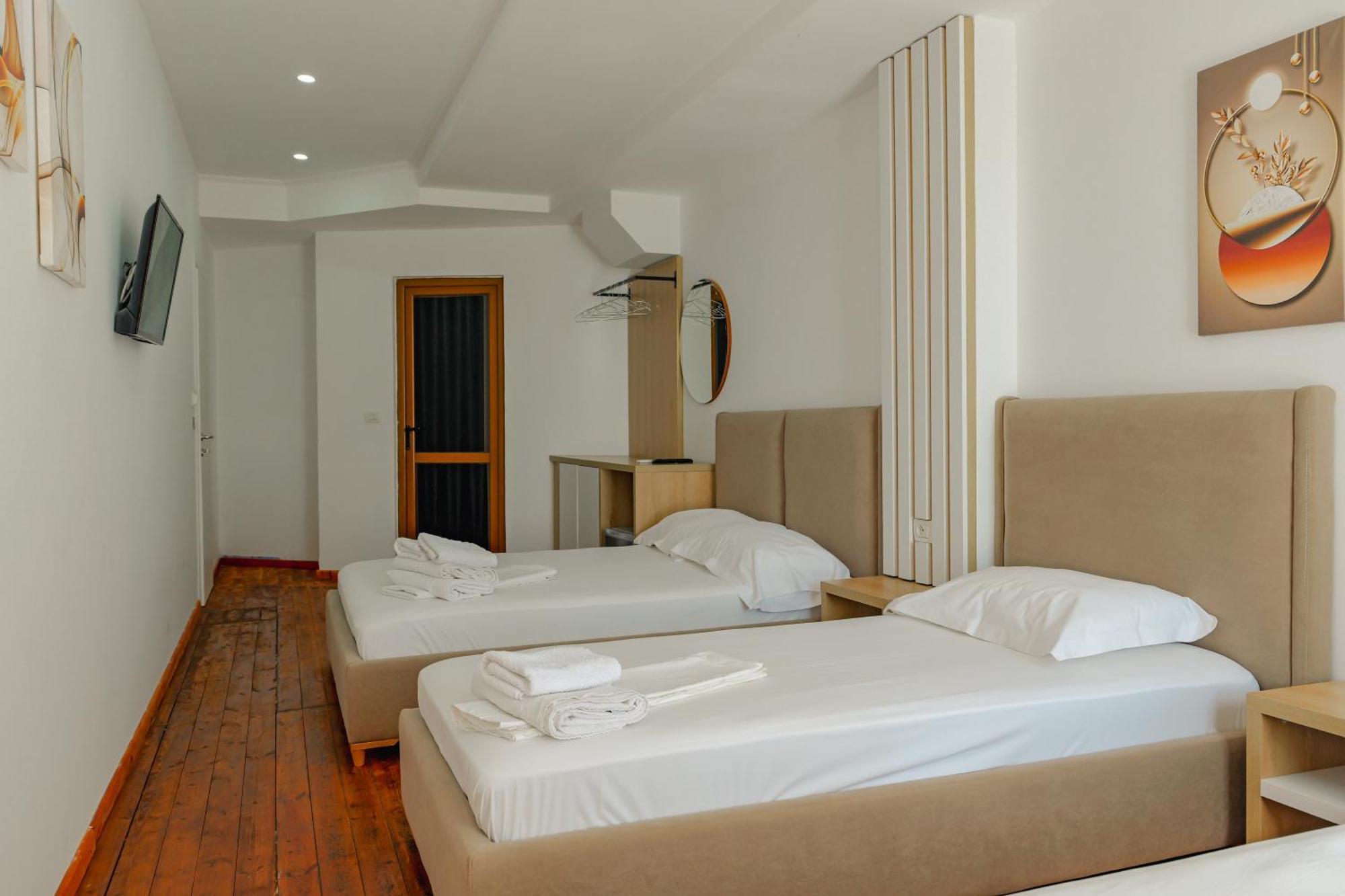 Hotel Summer Sarandë Eksteriør billede