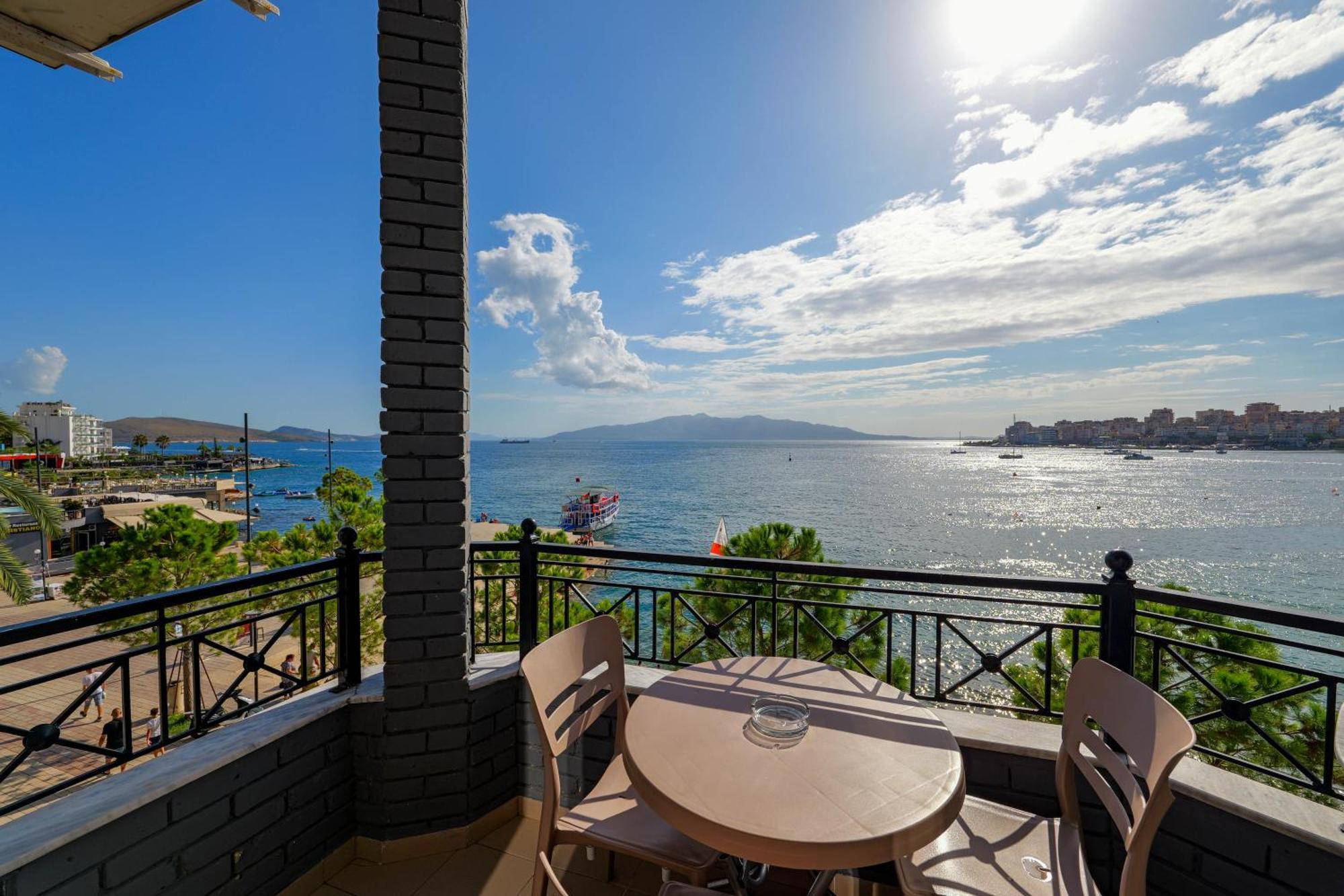Hotel Summer Sarandë Eksteriør billede