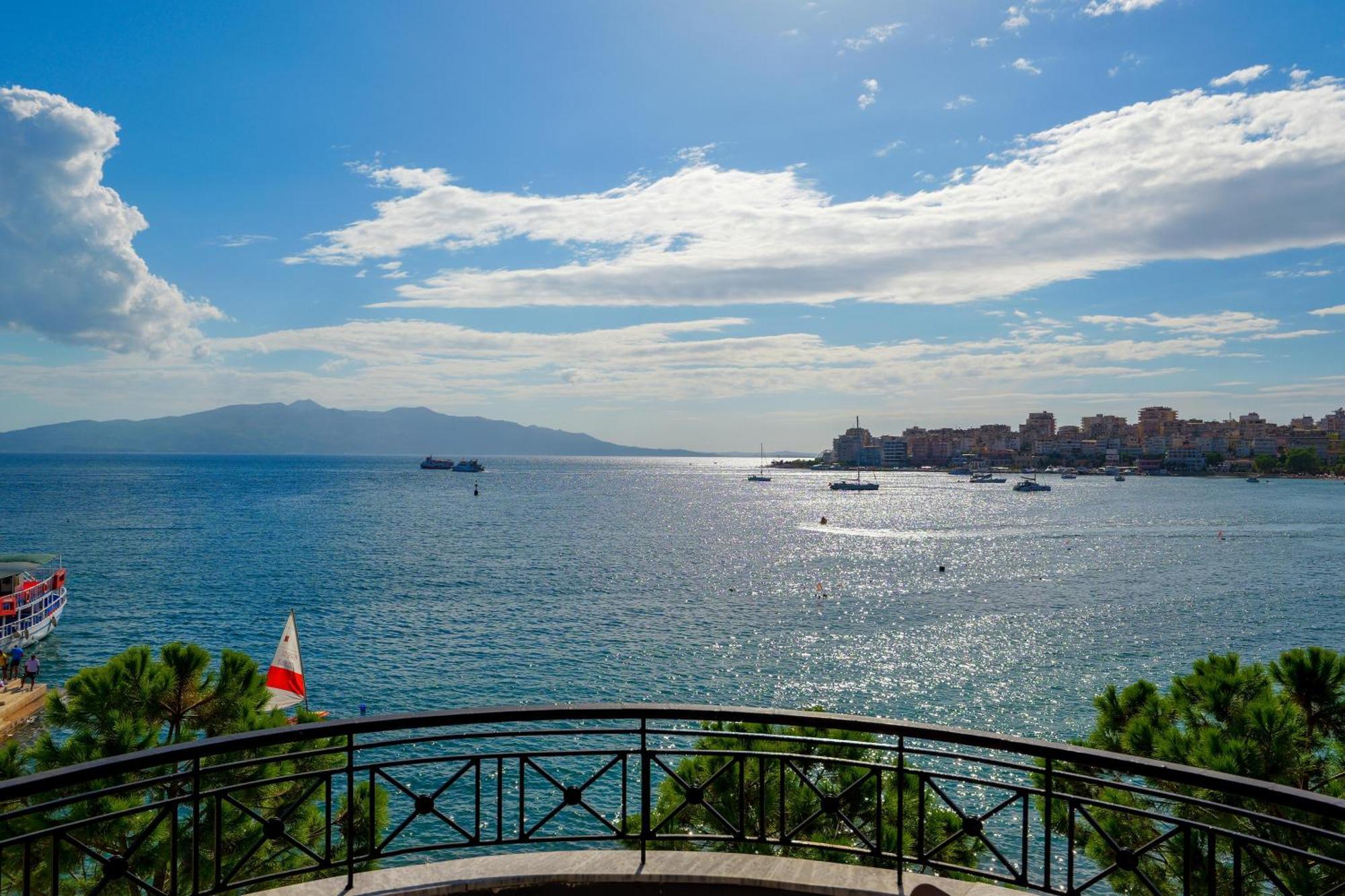 Hotel Summer Sarandë Eksteriør billede