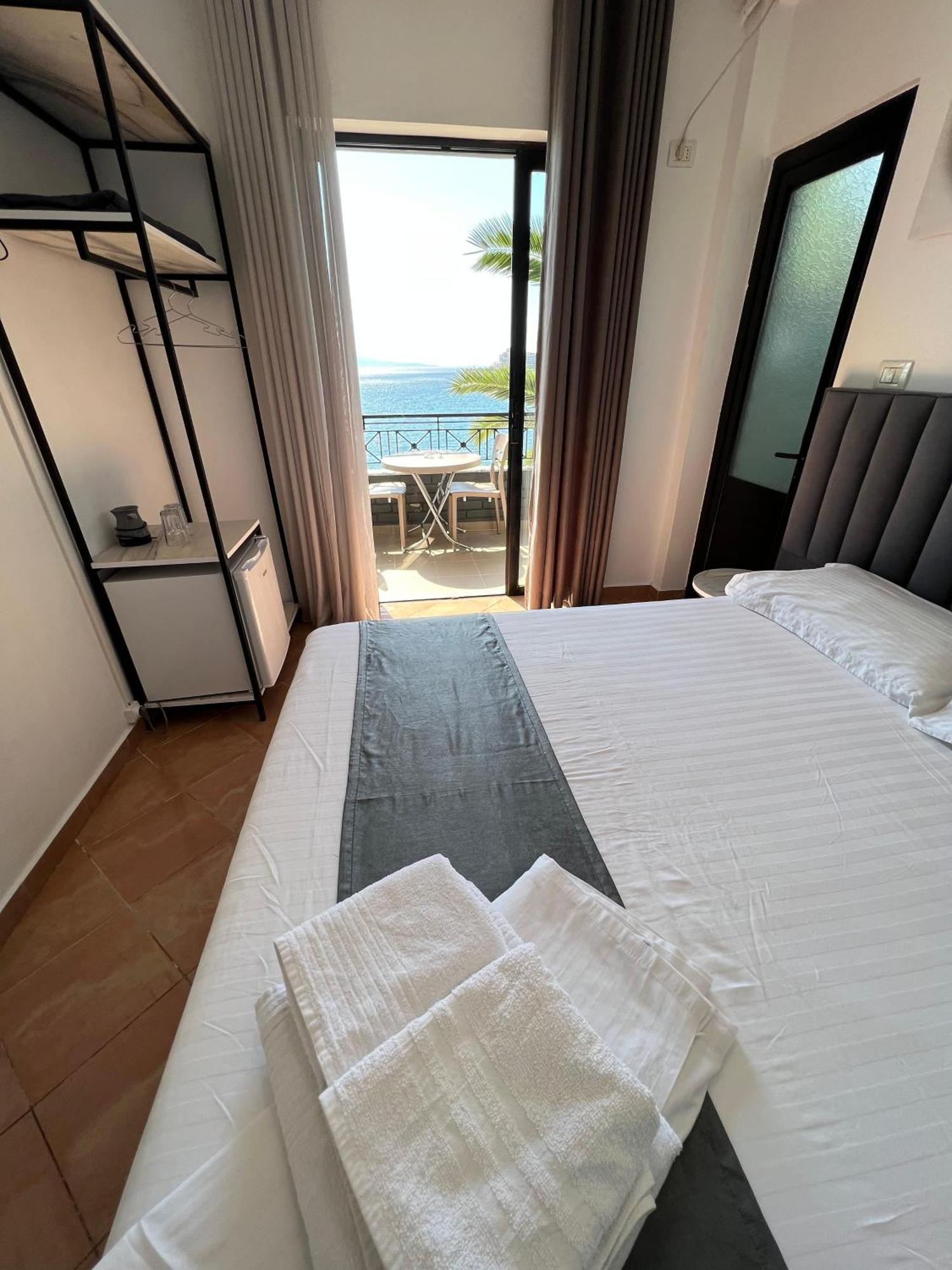 Hotel Summer Sarandë Eksteriør billede