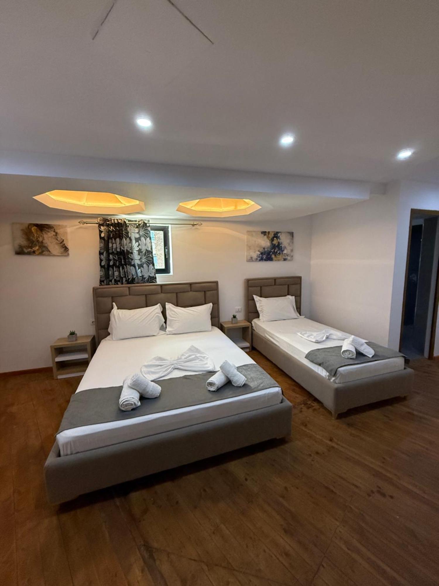 Hotel Summer Sarandë Eksteriør billede